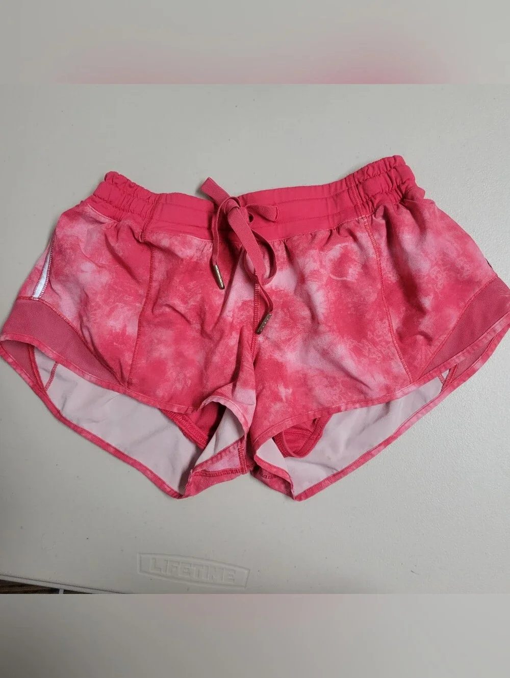 Lululemon Beat The Heat Short Dye Boom Juice Size 4.